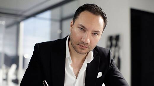 Bahador Pakravesh, Mayd