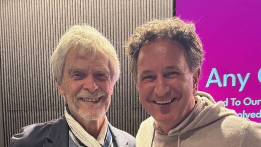 Sir John Hegarty (li) gab sich die Ehre, beim Adforum dabei zu sein. Oliver Klein(re).