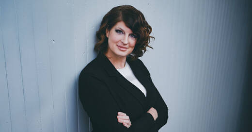 Uta Ernst-Diarra ist Senior Director Enterprise Europe & APAC und General Manager DACH bei Trustpilot