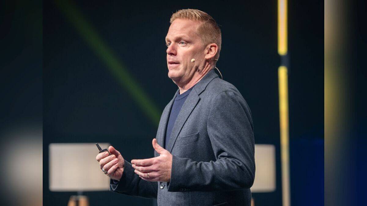 Ben Ballensiefen bei seiner Keynote beim  W&V Summit 2026.