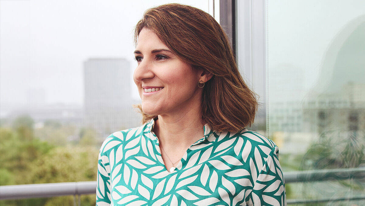 „KI sollten wir nicht nur als Tool betrachten, sondern als neuen Stakeholder.“ sagt Ulrike Schiermeister, Senior Vice President Communications und Regulation bei E.ON.