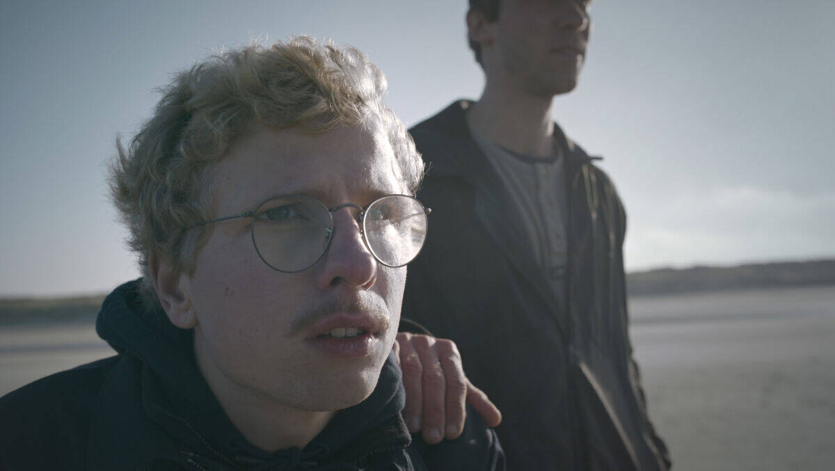 Sehnsüchtige Blicke in Richtung Festland. Und die dortigen Autos.