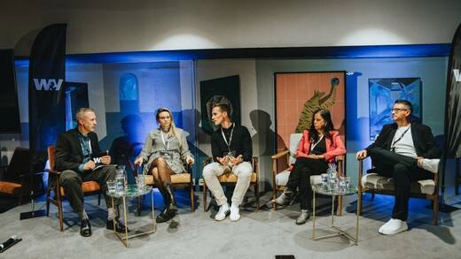 Rolf Schröter (Chefredakteur der W&V) im Gespräch mit: Kim Klingebiel (Senior Parnerships Manager Jack Wolfskin; Top U33 2025), Jan Flemming (Geschäftsleiter Penny Marketing & Rewe Group Media), , Grit Leithäuser (Geschäftsführerin Radiozentrale), Markus Preiß (Leiter Commercial Marketing, Flughafen München)