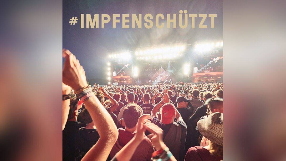 Unter dem Hashtag #impfenschuetzt wenden sich Musiker und Veranstalter an ihr Publikum.