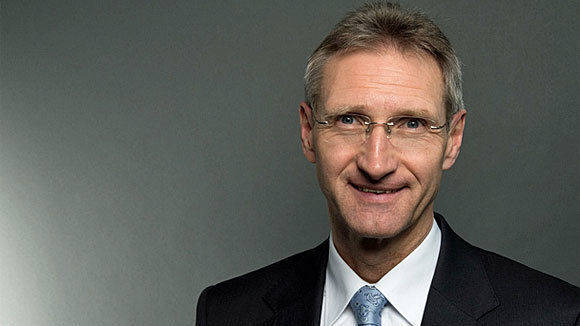 Was BDZV-Chef Wolff aus München hört, macht ihn wütend: Entgegen seiner Erwartung wollen die Länder ProSiebenSat.1 regionalisierte Werbung nach einem Gerichtsurteil erlauben. Bayern bricht wohl aus der Phalanx der Gegner aus.